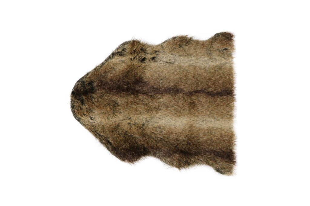 Natural Collections keinotalja kani, valkoinen keinokarva, sisustuskäyttöön ja lämmikkeeksi penkille