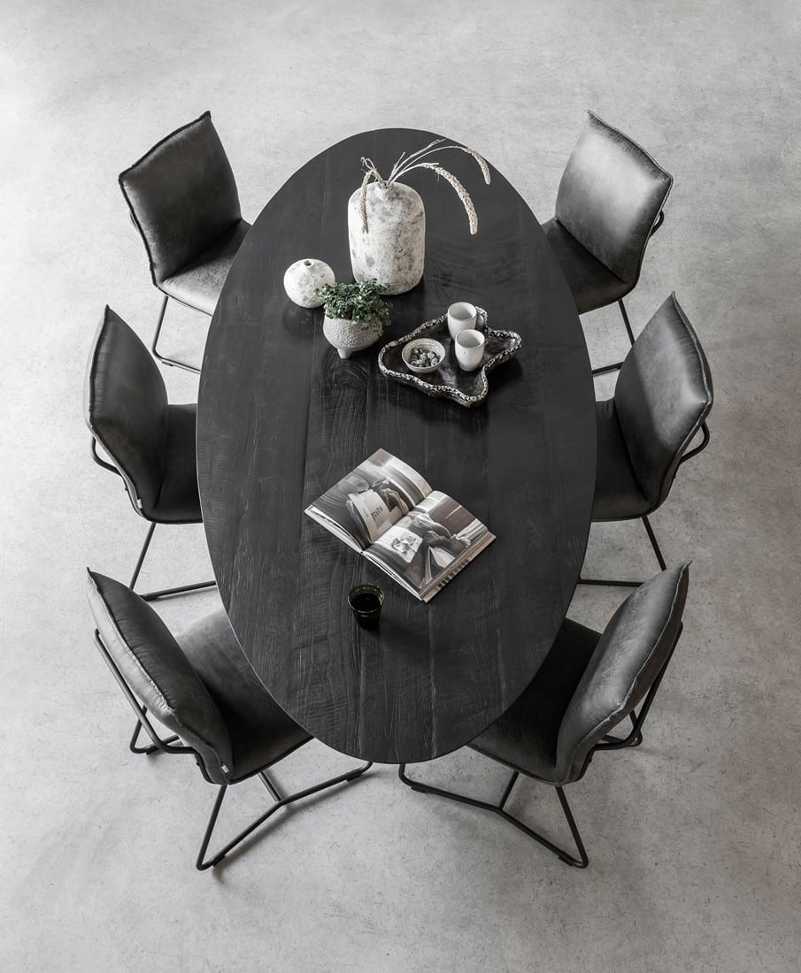 Snugg Timeless Shape jykevä puinen ruokapöytä musta