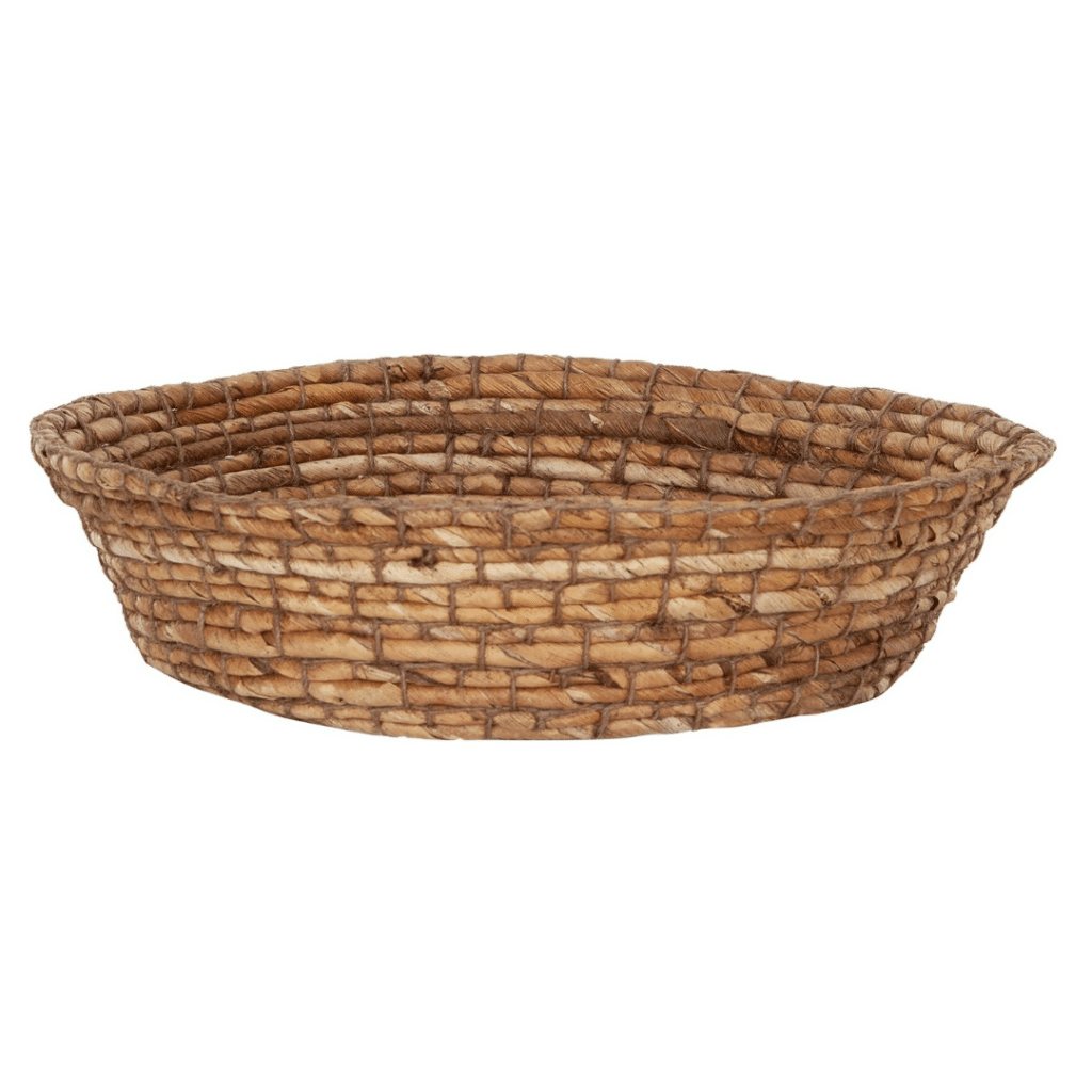 Kestävä käsinpunottu hamppuköydestä tehty leipäkori leivän tarjoiluun tai pikkutavaroille.