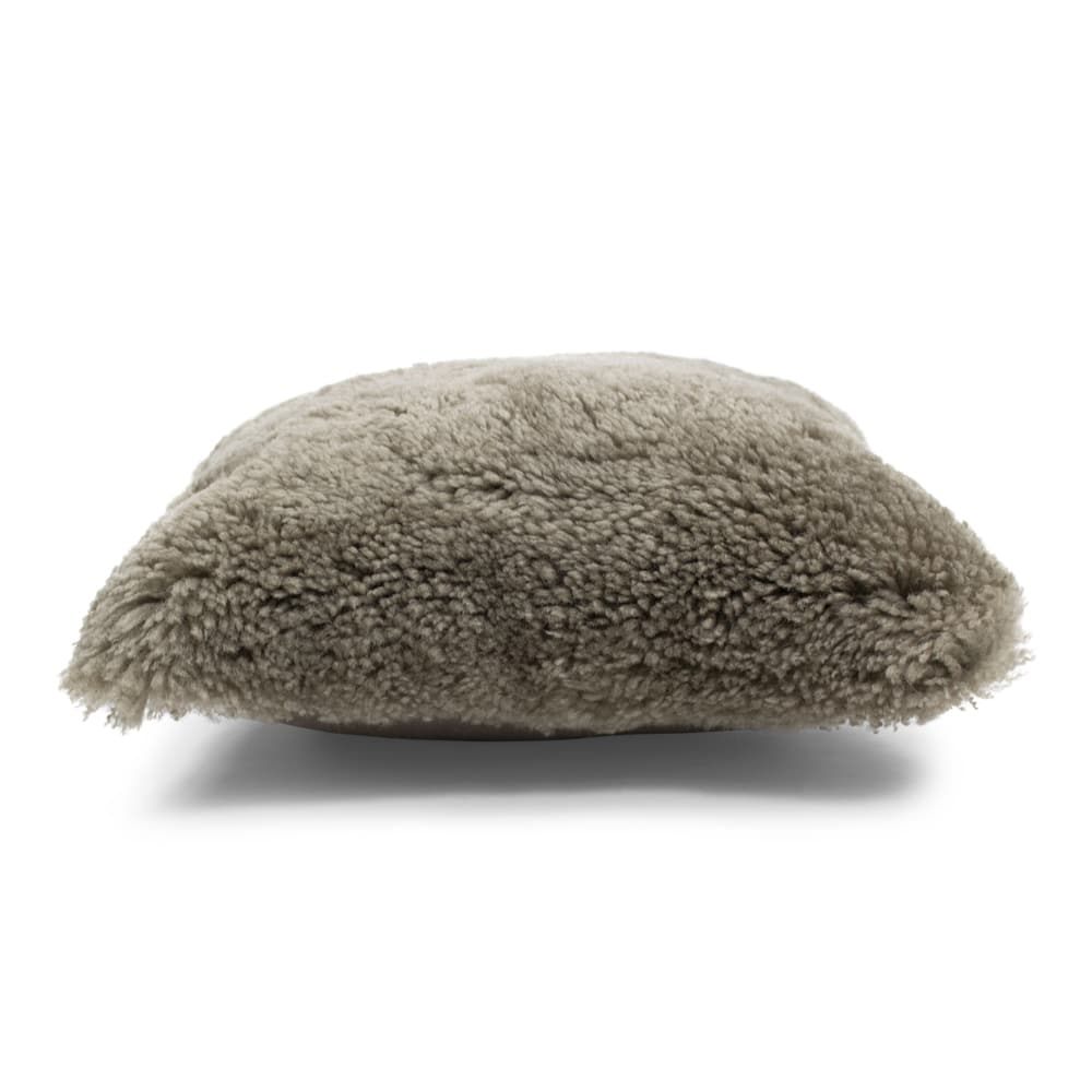 Sisustustyyny lampaantaljasta, taupe